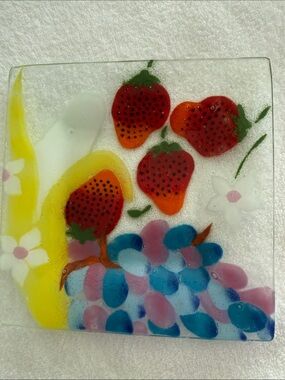 Wm McGrath Strawberry Banana Grapes Fused Glass 7" square Fruit Dish Plate